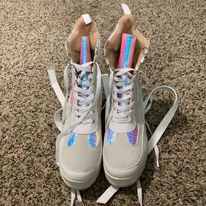 super cute high top shoes from fashion nova 😍